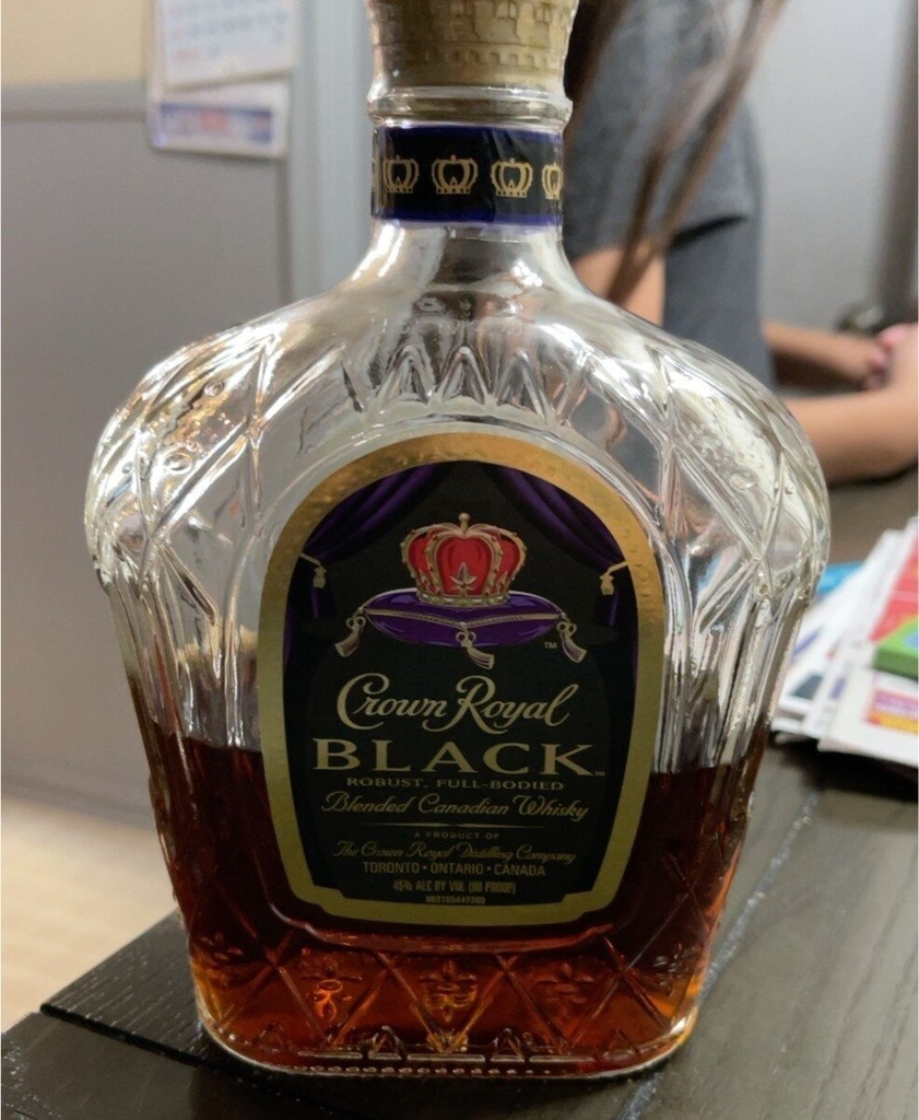 CROWN ROYAL BLACK 750 MILL