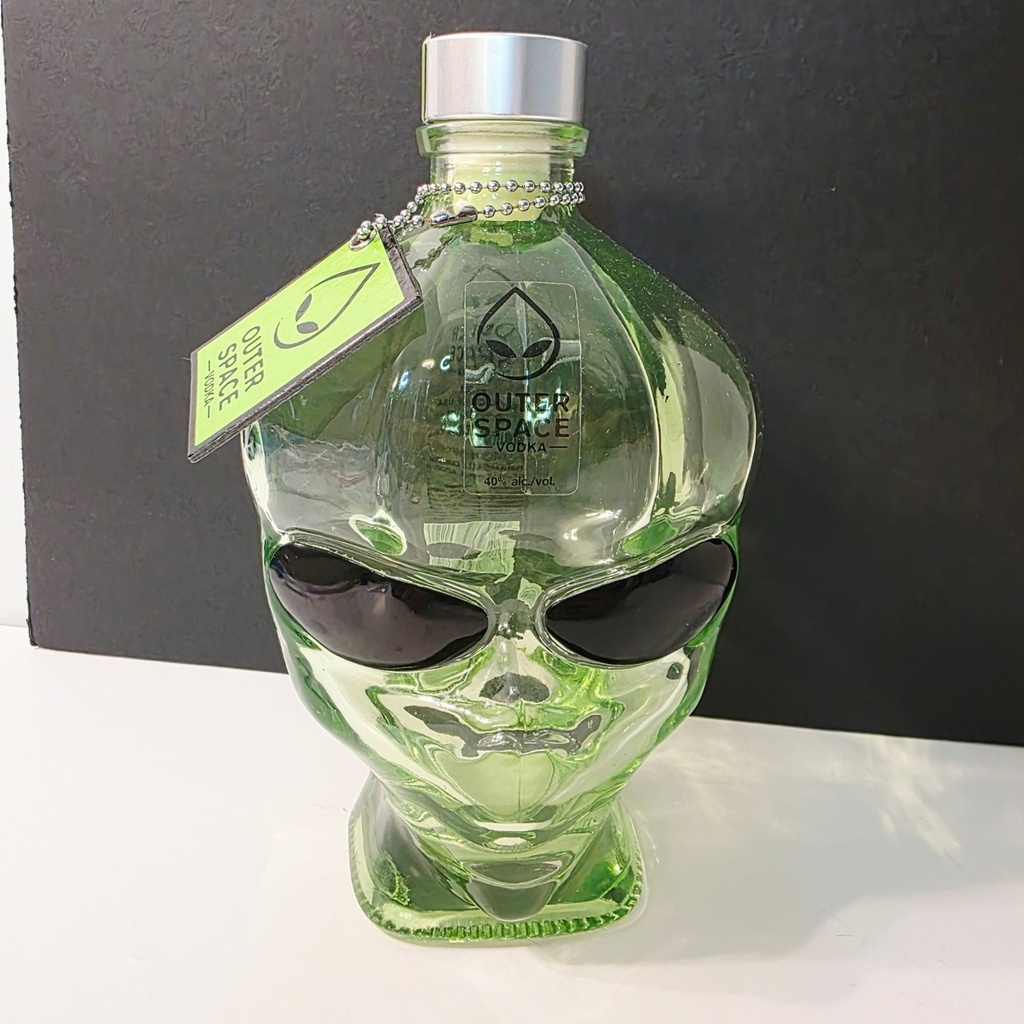 OUTER SPACE GREEN VODKA 750 ML